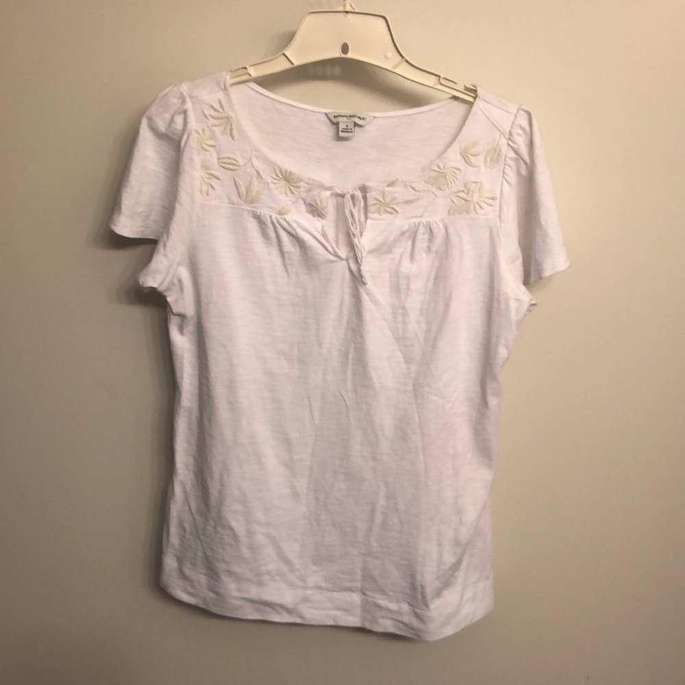 *never worn* White shirt with floral embroidery